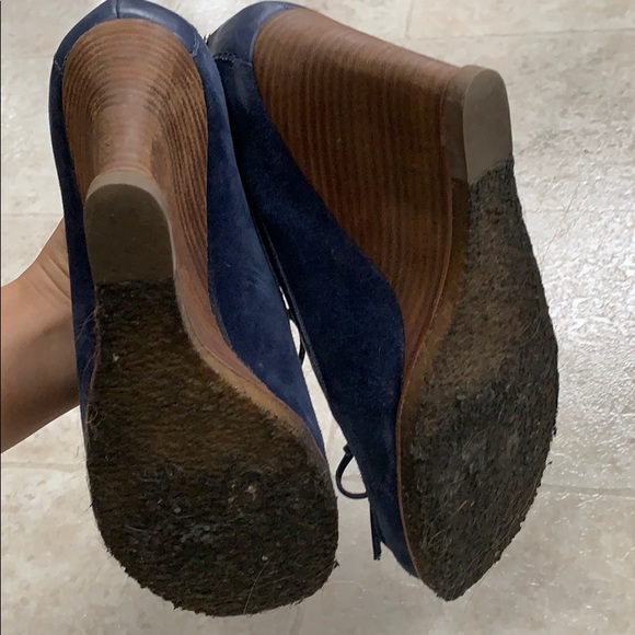 2 for $40 💫 Juicy Couture Moccasin Wedge - Picture 6 of 6